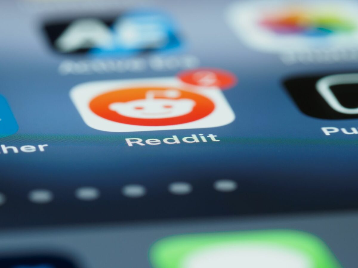 Reddit coupe ses flux RSS le 13 novembre et ferme son API publique en mars 2027 : ce qui change