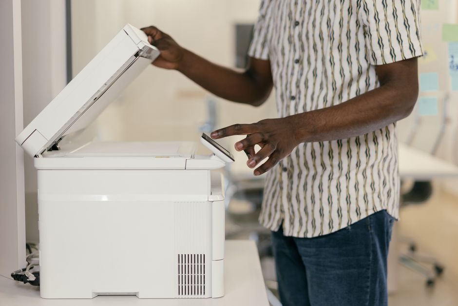 Scanner de négatifs et diapos autonome à écran Kodak